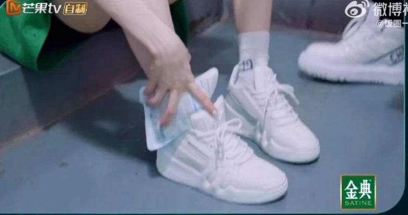 演出前扭傷腳自責落淚　王心凌忍痛上台再奪冠