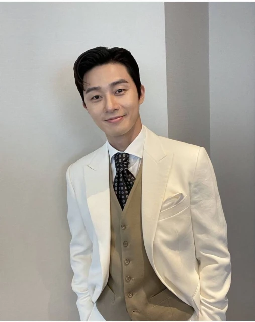 中國網瘋傳男神朴敘俊戀愛ing？　身旁女伴遭起底