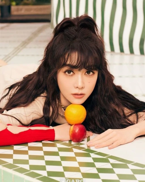 薛凱琪零修圖照不再「網紅臉」　皮膚無瑕疵網贊逆生長