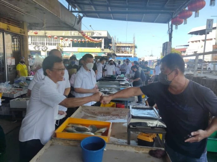 沙菲益促擬策應對通膨 建議撙節開銷部長減薪