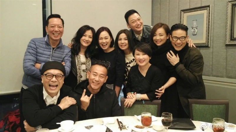 曾為拍劇一個星期沒回家　歐陽震華睡公司廁所長椅