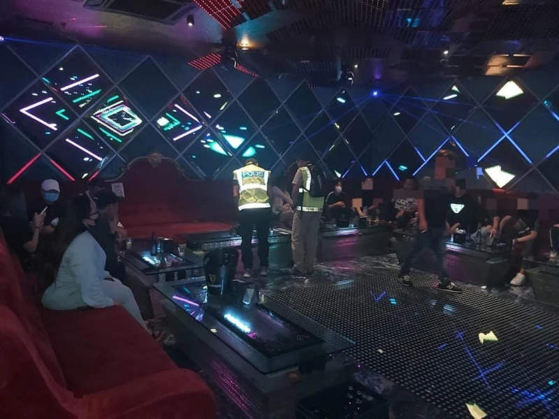 甲警突擊娛樂中心　捕7男女包括2涉毒男