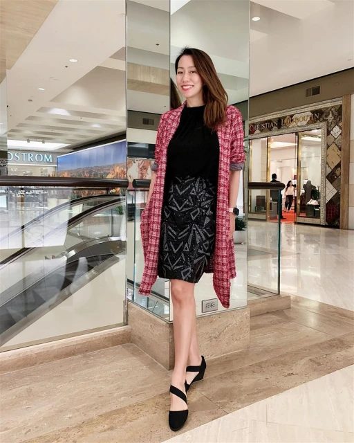 穿清涼泳衣近距自拍　43歲「雙兒」吳辰君近況曝光