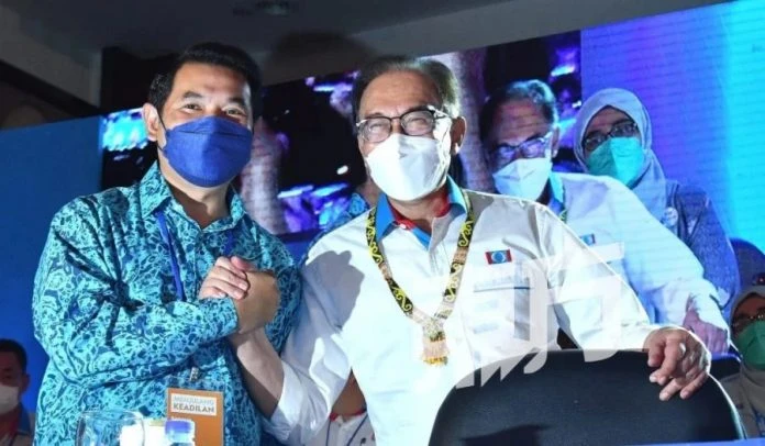 拉菲茲向安華示忠心：「我雖然大聲，但我不是阿茲敏」