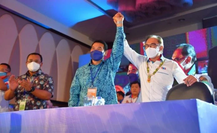 【公正黨大會】拉菲茲致詞就像給了Panadol　安華：讓我不再頭痛