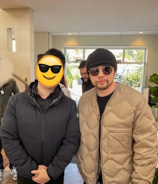 霸氣登紐約時代廣場巨屏　周杰倫自嘲：那是誰！