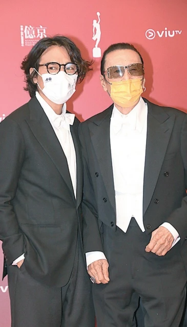 謝霆鋒當年奪新人獎譏諷父親　謝賢23年後封帝成功雪恥！