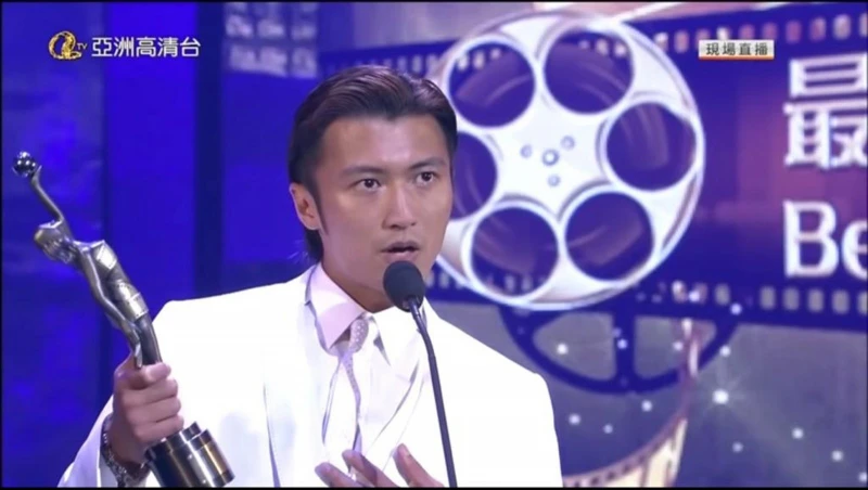 謝霆鋒當年奪新人獎譏諷父親　謝賢23年後成功封帝雪恥！