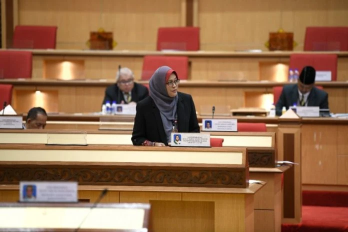 霹政府增附加條例監管轉讓　諾麗：打擊炒廉價屋風氣