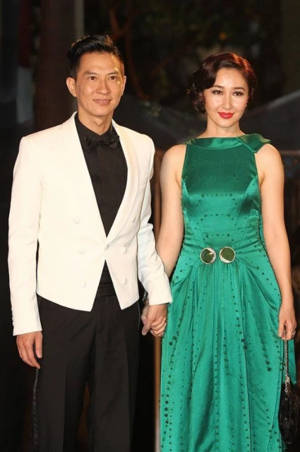 談關詠荷喪弟後近況　張家輝稱太太已平復心情