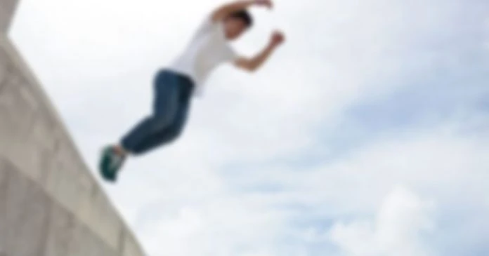 參加男男性愛派對 男子全裸墜樓斃命