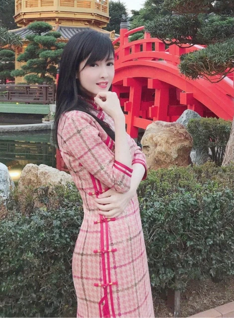 周慧敏曬舊照認從小不愛笑　網贊：果然從小美到大！