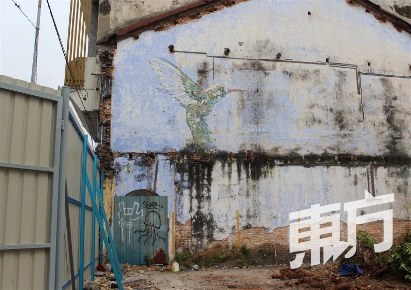 壁畫潮沒落了？　怡「5包咖啡烏」畫作拆除引反思