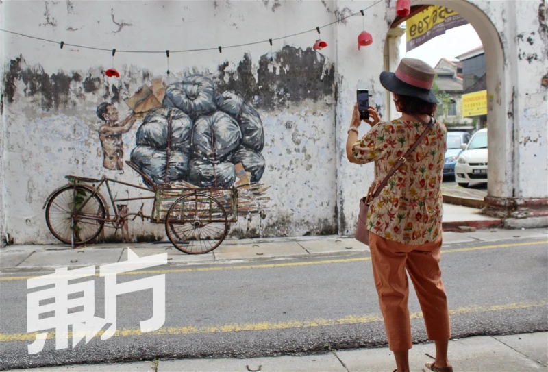 壁畫潮沒落了？　怡「5包咖啡烏」畫作拆除引反思