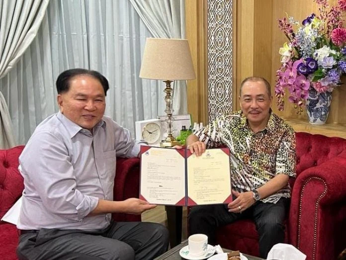 哈芝芝諾委任沙巴州暨納閩中華總商會總會長丹斯里劉瑞發局紳為中國駐亞庇總領館特使職務，以推進加強沙巴與中國之間各領域友好交流與合作