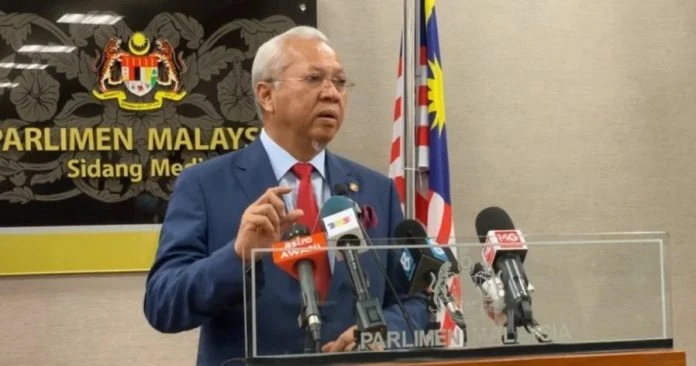 首批大專生電子設備料下月起交付　次批申請擴大至師範和預科班學生