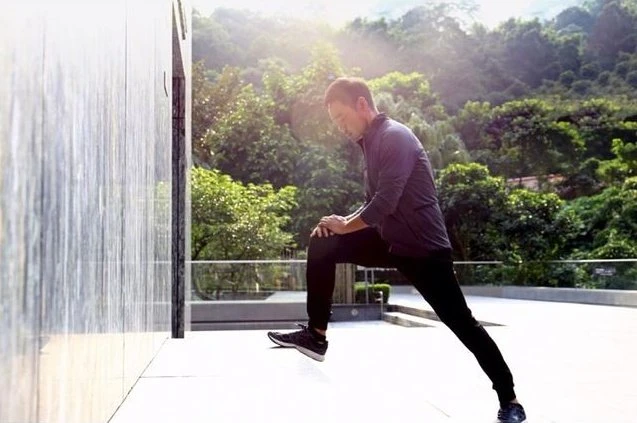 身形愈來愈Fit！劉青雲自嘲慢動作演員