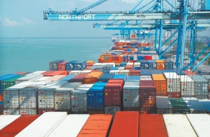 大馬6月出口增38.8%　進口強勁成長49.3%