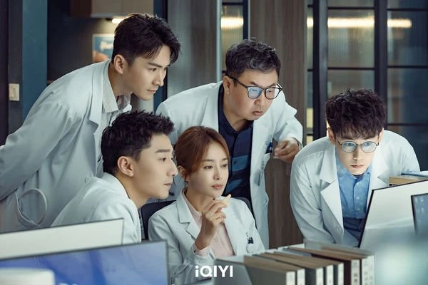 演醫生與魏大勛譜「姐弟戀」　秦嵐曝兩人私下相處模式