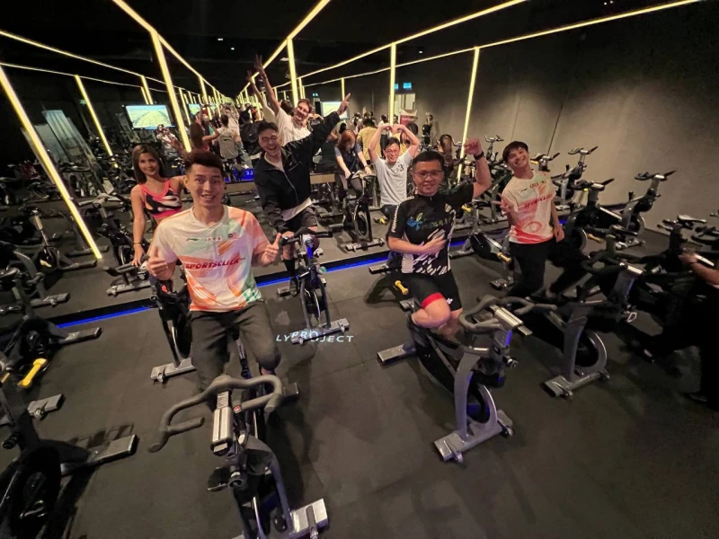 陳凱旋台灣遇好心人　羽球男雙王耀新張御宇想念夜市小吃