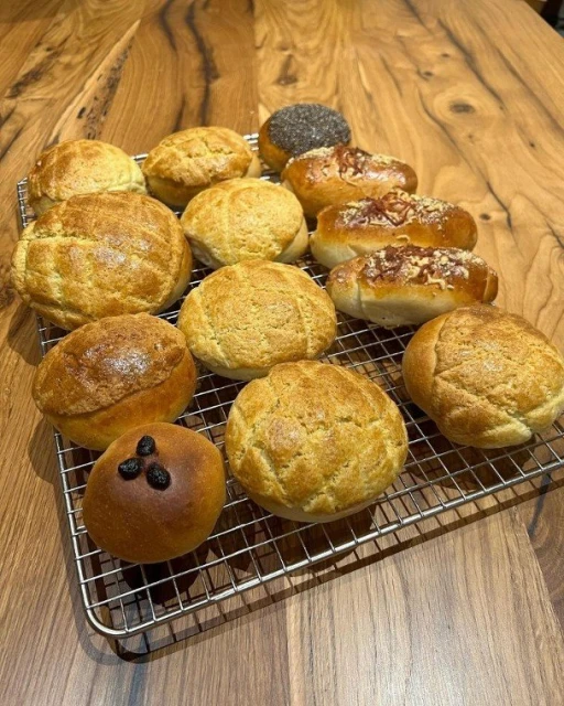 愛妻離港工作不愁寂寞　袁偉豪精心鑽研麵包做「煮家男」