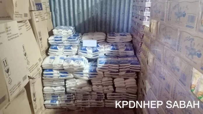 貿消部貨倉破獲大批  食用油、砂糖和麵粉