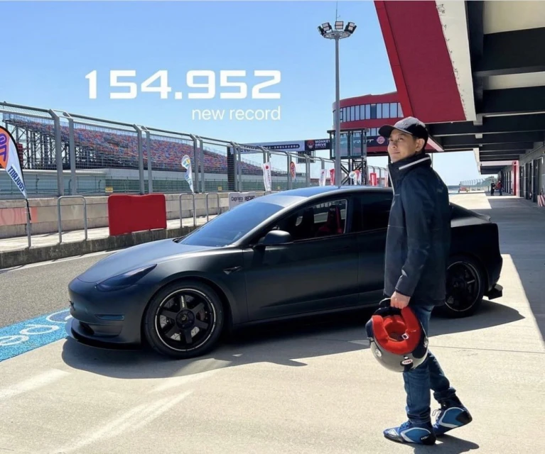 林志穎酷愛特斯拉車款　曾把特斯拉當賽車「創電車新紀錄」