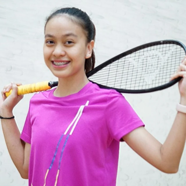 20歲女將諾艾娜臨危受命　共運會上陣壁球女雙及混雙　