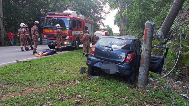第二國產Axia失控撞電燈柱　18歲華青當場喪命