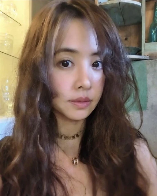 41歲蔡依林曬自拍照　絕佳狀態獲贊：像大學生！