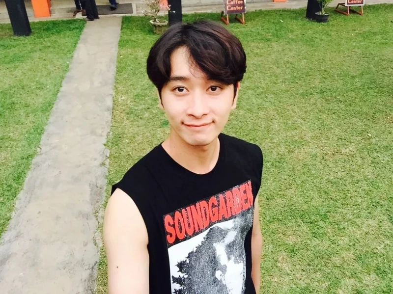 結婚7個月正式「升格」當爸　2PM燦盛宣布妻子順利產女