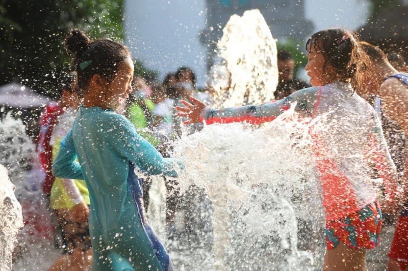 中國南方高溫持續　多地進入「燜蒸」模式