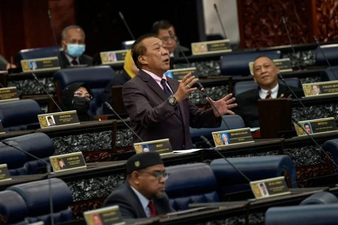 沙巴無法進步 邦莫達:因州議員像猴子一樣跳來跳去