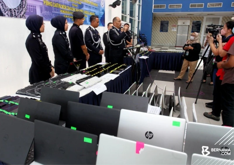 破國際詐騙集團　警方在曼絨逮捕83人