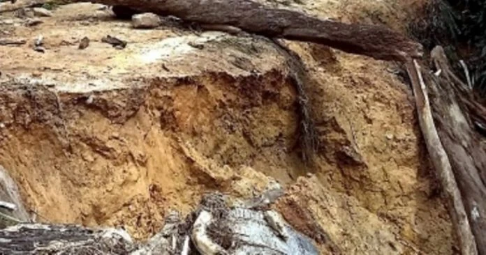 亞庇家宅區土崩　一家九口二死二傷