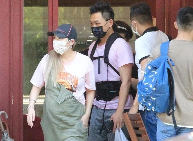 Makiyo挺7月孕肚現身街頭　聚眾抽菸違法