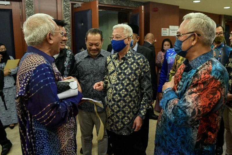 反跳槽法順利通過　首相：實踐成熟政治態度