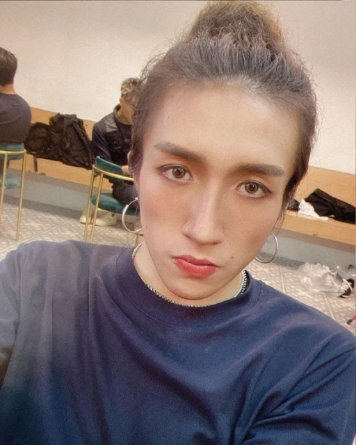 【MIRROR演唱會】插喉麻醉　阿Mo完成手術暫列危殆