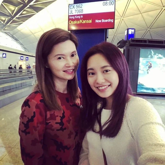 「大馬女婿」歐瑞偉靠直播見證女兒新加坡畢業　23歲愛女被贊有星味