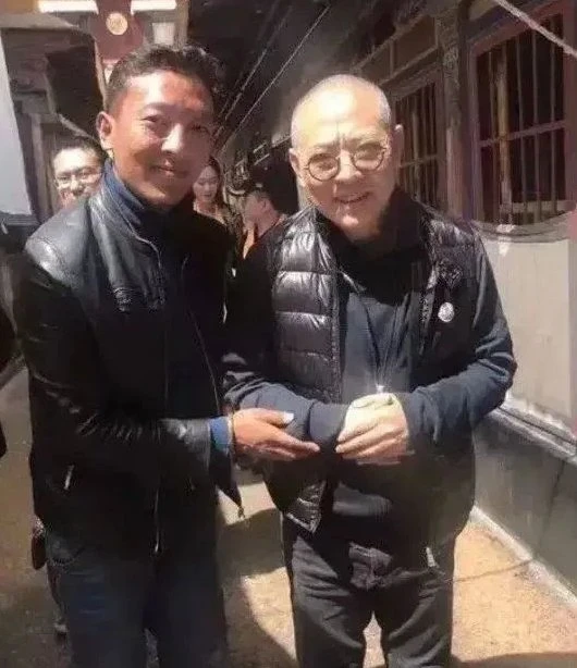 59歲李連杰與女兒歐洲禪修度假　撇老態回春好氣色網歡喜