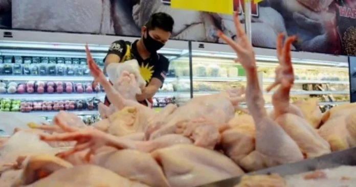 走超市18公斤鮮雞　警捕2外籍男子歸案