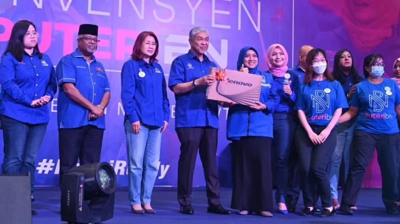 國陣女青團成立 擬派更多新面孔出戰大選