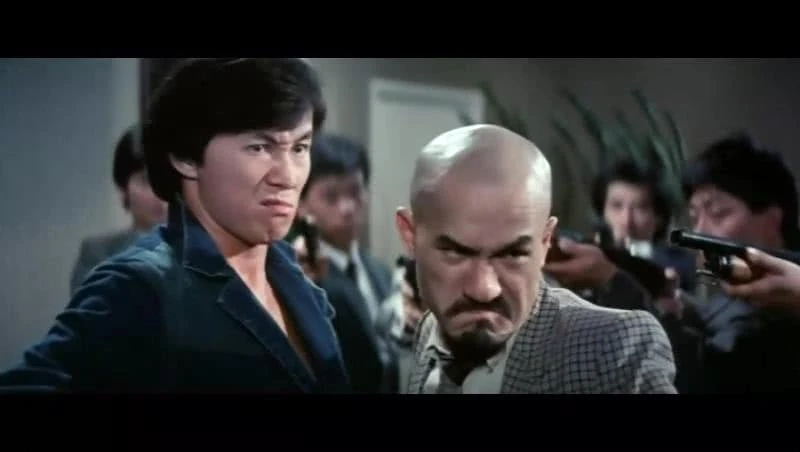 傳投資房市險破產　78歲麥嘉罕有現身拍片