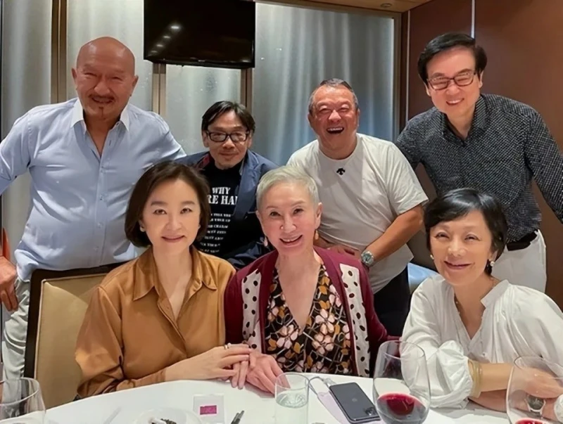 傳投資房市險破產　78歲麥嘉罕有現身拍片