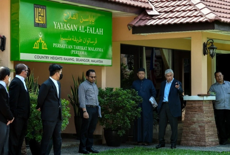 阿末扎希挪用健康思維基金案　高庭法官視察加影綠野山莊兩棟洋房