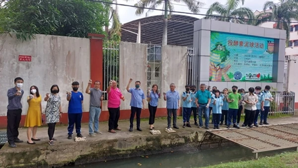 為環保獻綿力 建中生投酵素泥球