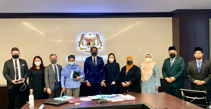 「徹底戒菸世代」政策減輕懲罰　5000罰款降至500…不能搜身檢查