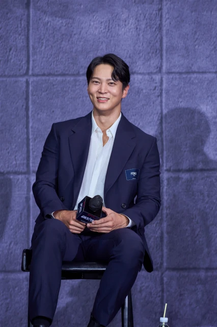 《救命卡特》化身硬漢特工打不停　 周元曝拍攝過程「像上戰場」