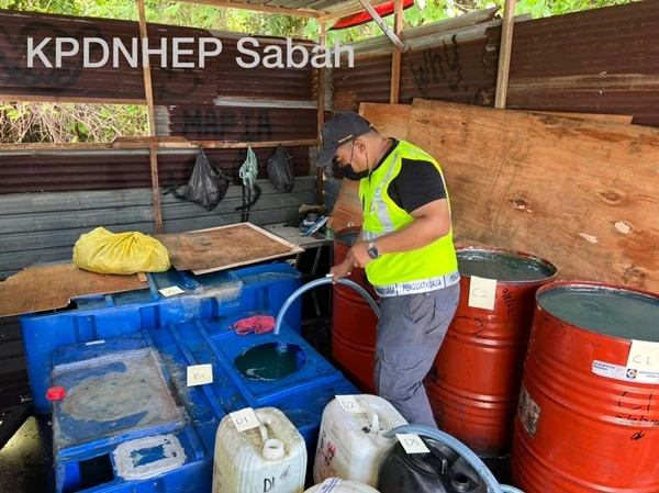 貿消部突擊無門牌貨倉 破獲津貼柴油非法買賣