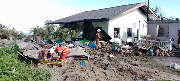 亞庇小型貨櫃車失控  撞向村屋滾落500米山谷